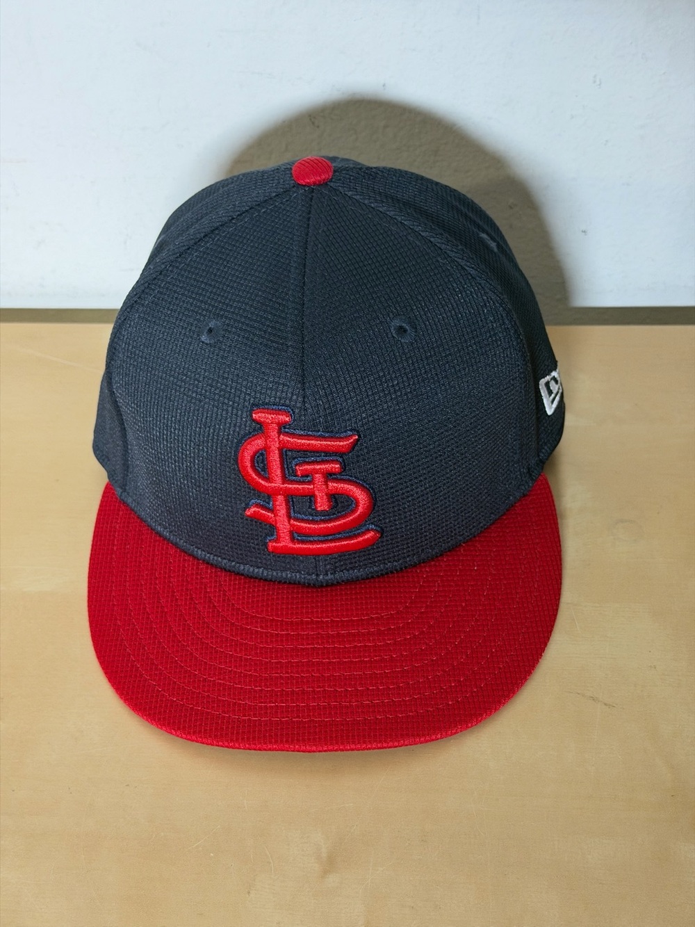 New Era St Louis Cardinals 59FIFTY Fitted Hat Size 7 Navy Red MLB